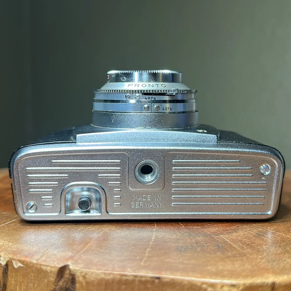 ZEISS IKON Continette 35mm Film Camera - Working!